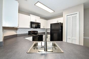 Onyx kitchen